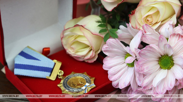 Order of Mother awarded to over 60 Belarusian women