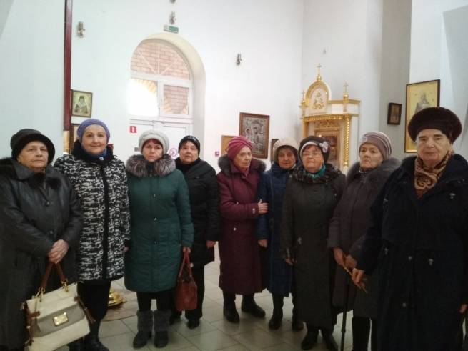 В рамках проекта «Дорога к храму» для пожилых людей организовано посещение Кафедрального собора святого благоверного князя Александра Невского