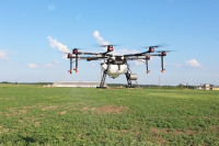 Сучасныя тэхналогіі: упершыню ў раёне праполкай кукурузы займаецца дрон
