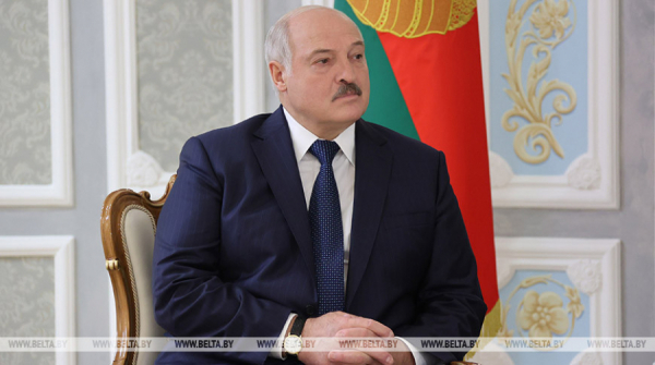 Lukashenko thanks Chinese businessman in Chinese