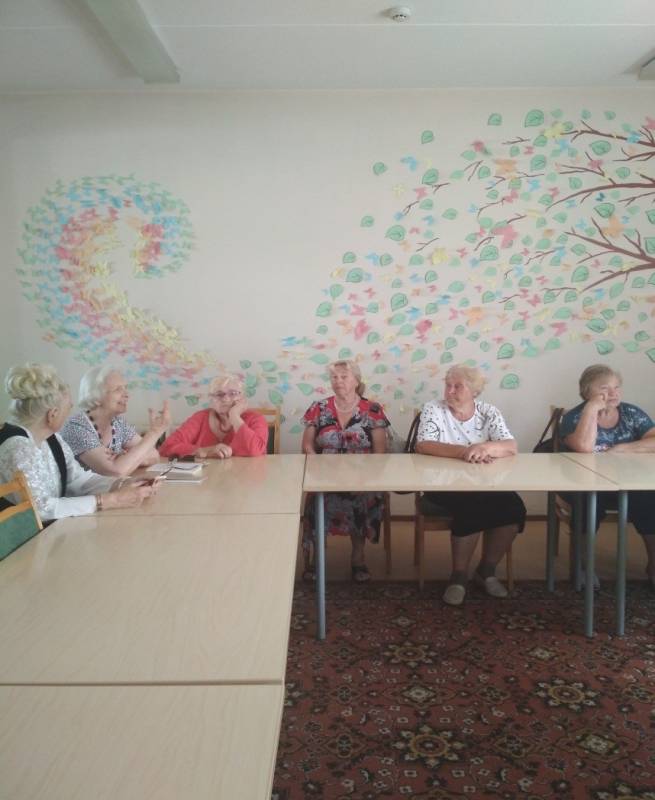 «Школа здоровья» провела беседу для пожилых граждан на тему «Курить – здоровью вредить!».