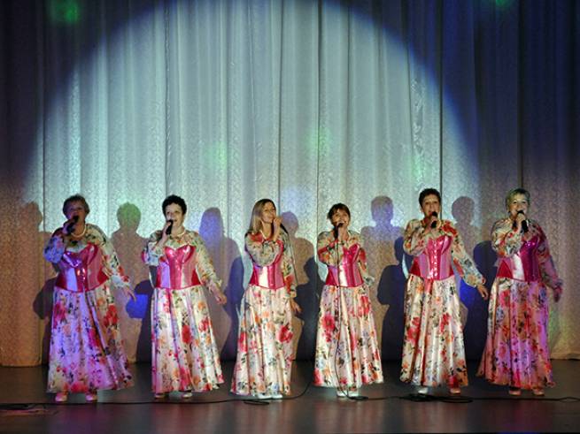 В Доме культуры поселка Дружный  прошел праздничный концерт, посвященный Международному женскому дню