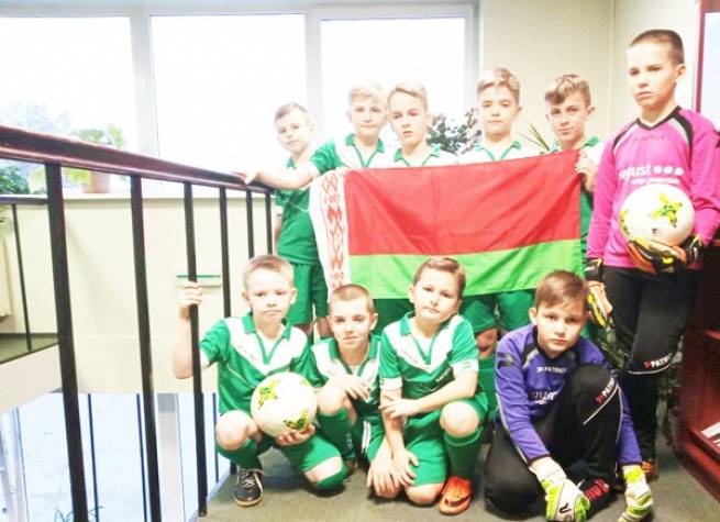 Юныя пухаўчане ўзялі ўдзел у футбольным турніры ў Вільнюсе