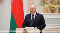Lukashenko presents state awards in run-up to Day of People&#039;s Unity
