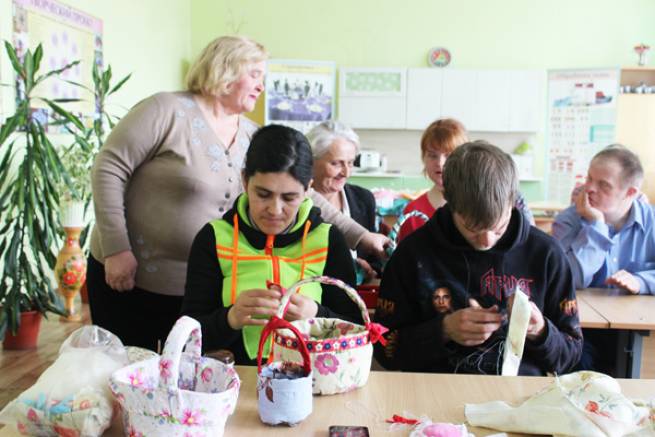 В Пуховичском районе «Инклюзивная «Скарбница» помогает людям с инвалидностью