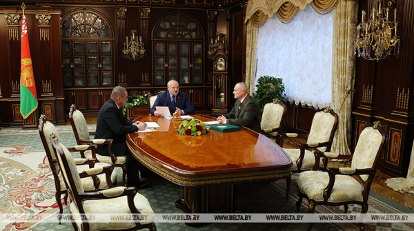 Lukashenko discusses work of Belarusian Society of Hunters and Fishermen