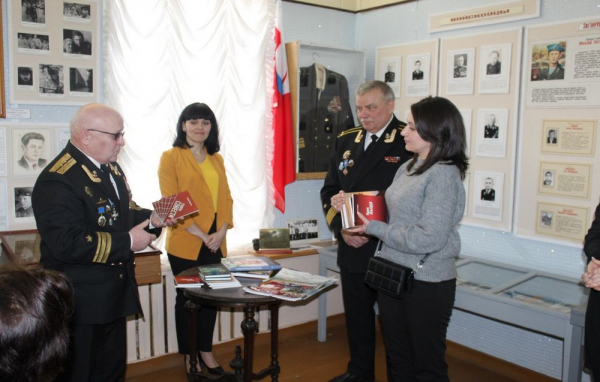 В Марьиной Горке прошел ряд мероприятий, посвященных памяти нашего земляка, вице-адмирала Ивана Хурса