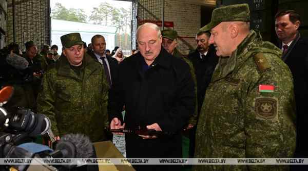 Большая семерка, правила извоза, дело молочников, спасение из Газы, военный арсенал и Беларусь в алмазах. Итоги недели Президента