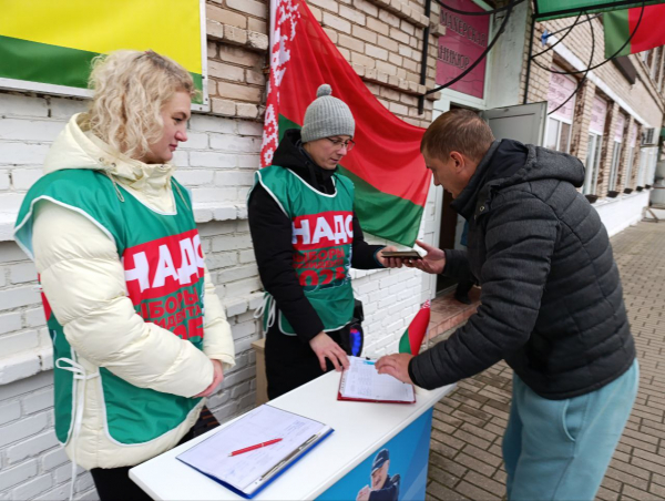 Потому что НАДО! Продолжается важная часть электоральной компании — сбор подписей за кандидатов в Президенты Республики Беларусь